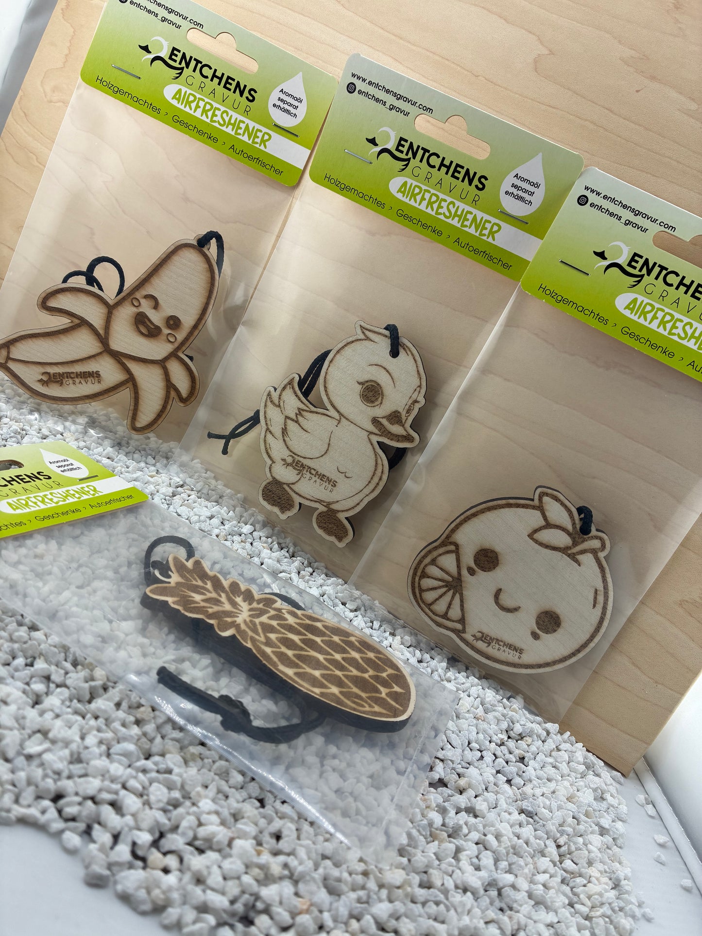 đ Duftbaum mit Duftöl â wĂ€hlbares Set aus HolzanhĂ€nger & 10âŻml Aromaduft