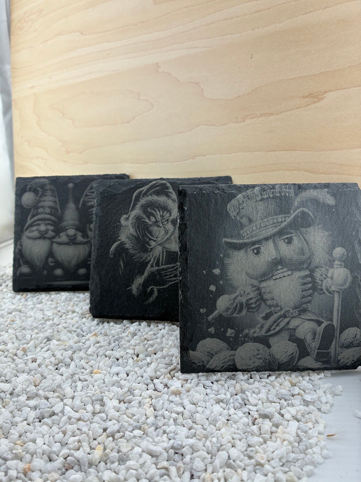 Schiefer-Untersetzer mit Gravur – Rund oder Quadratisch | Optional personalisiert