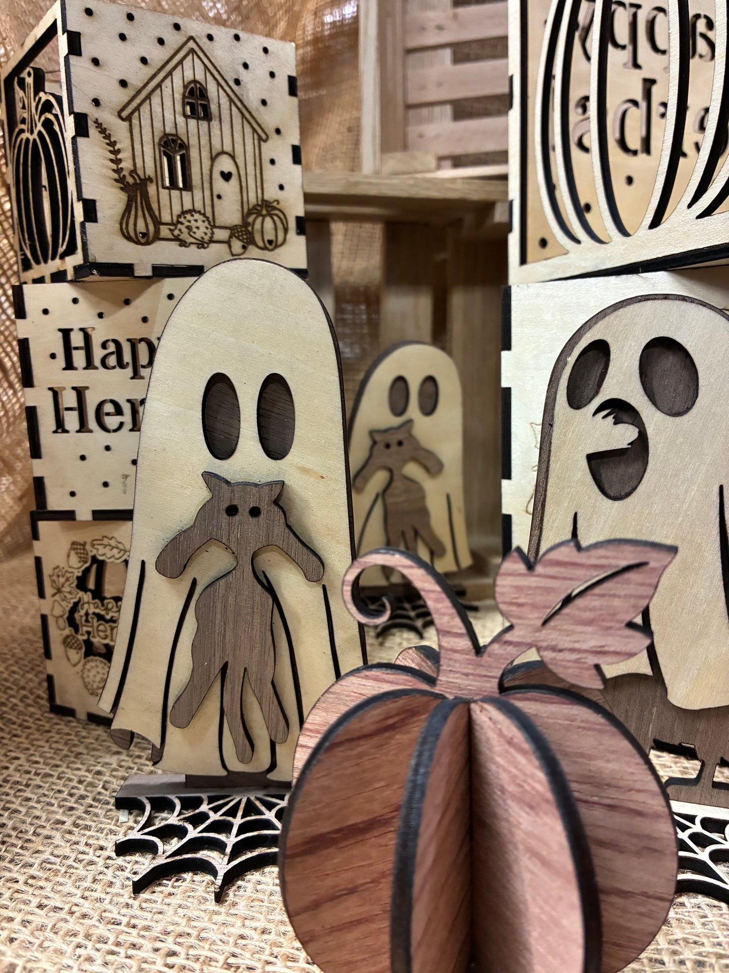 🎃 Holzfiguren „Geister & Katzen“