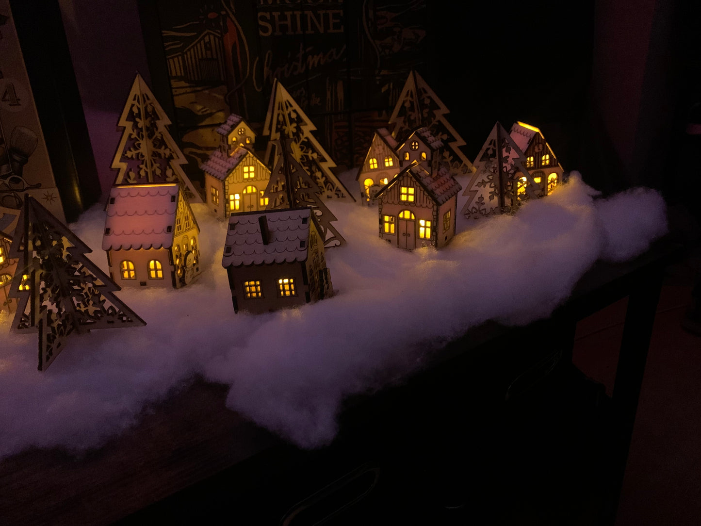 🏠 Weihnachts-Holzhäuschen mit LED-Teelicht – 3 Modelle zum Zusammenstecken