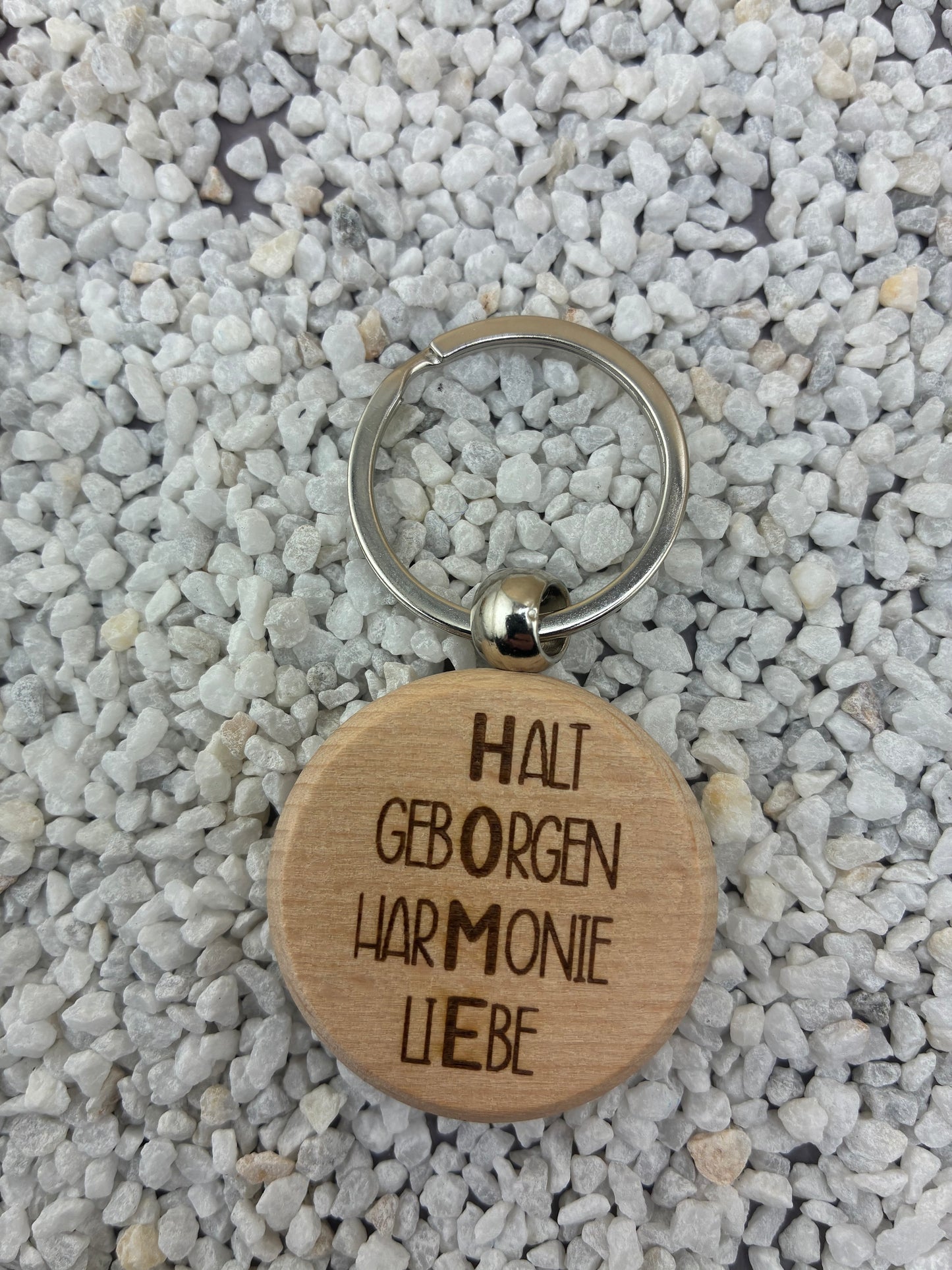 Holz-Schlüsselanhänger – rund oder Herz | Gravur mit Motiv & Name