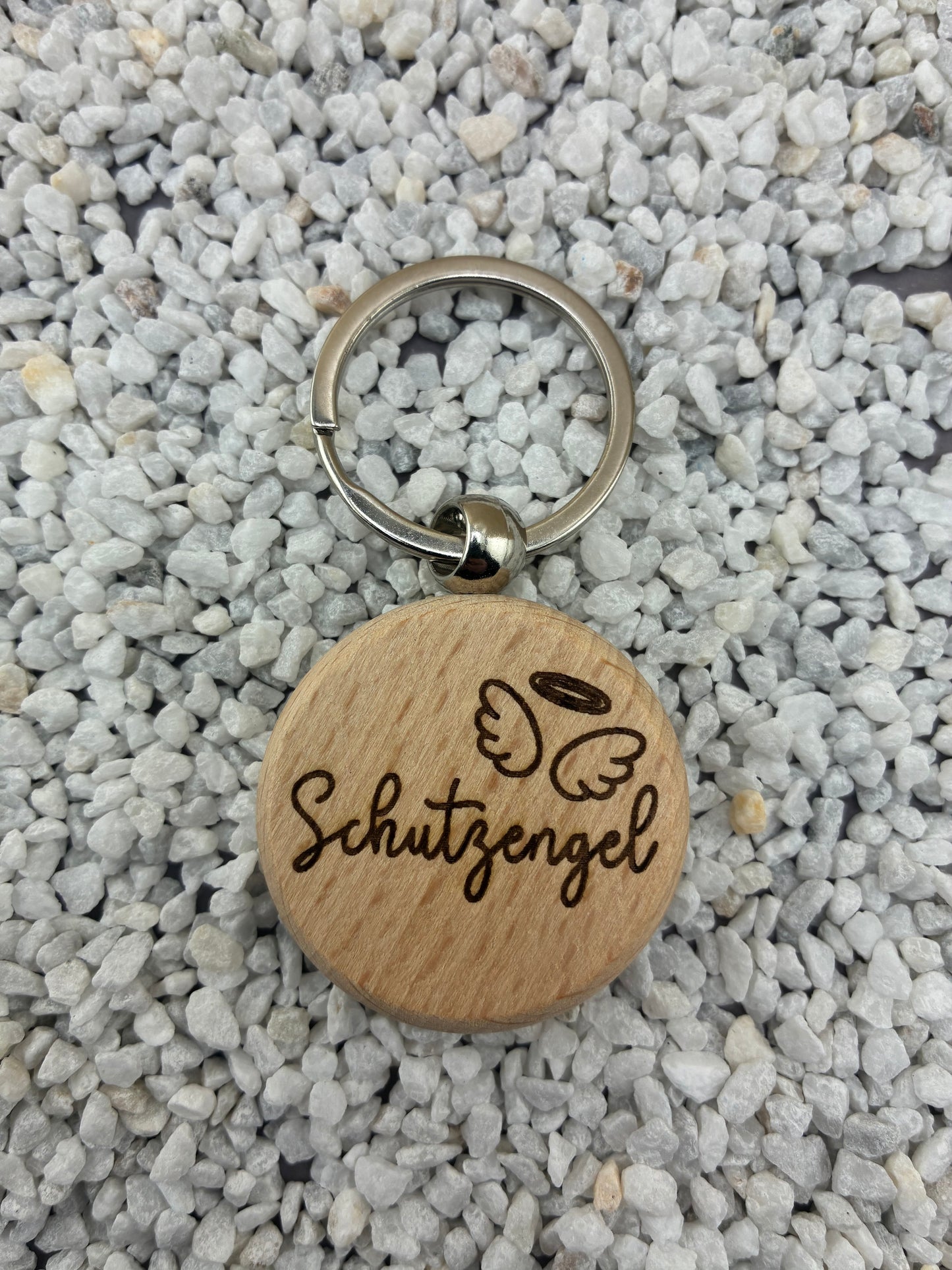 Holz-Schlüsselanhänger – rund oder Herz | Gravur mit Motiv & Name